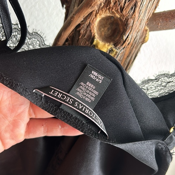 silky soft VS tank top - Picture 3 of 3